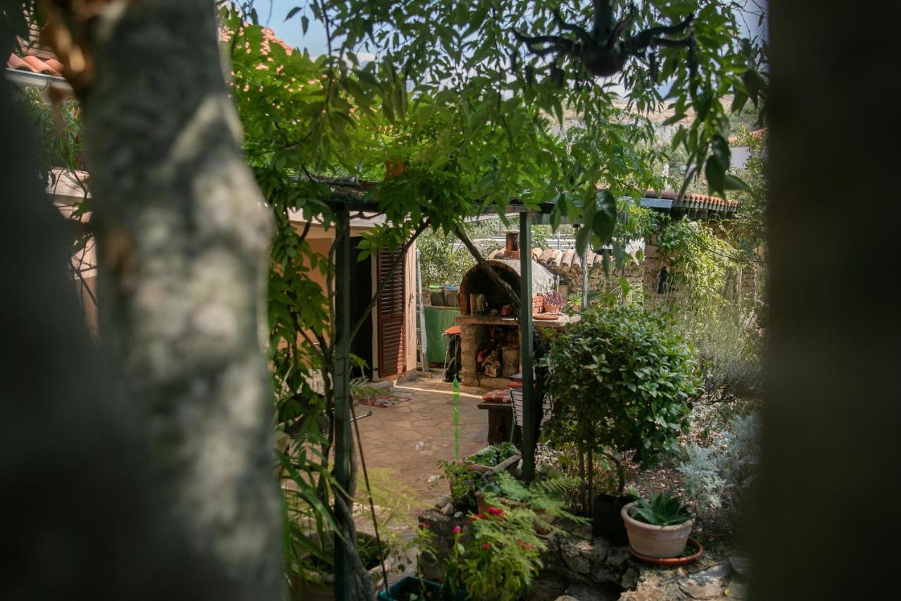 Apartman Silna Your New Home With Terrace And Garden Bobovisca Екстер'єр фото